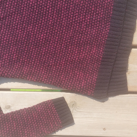 Sweater - Picture 3 of 9